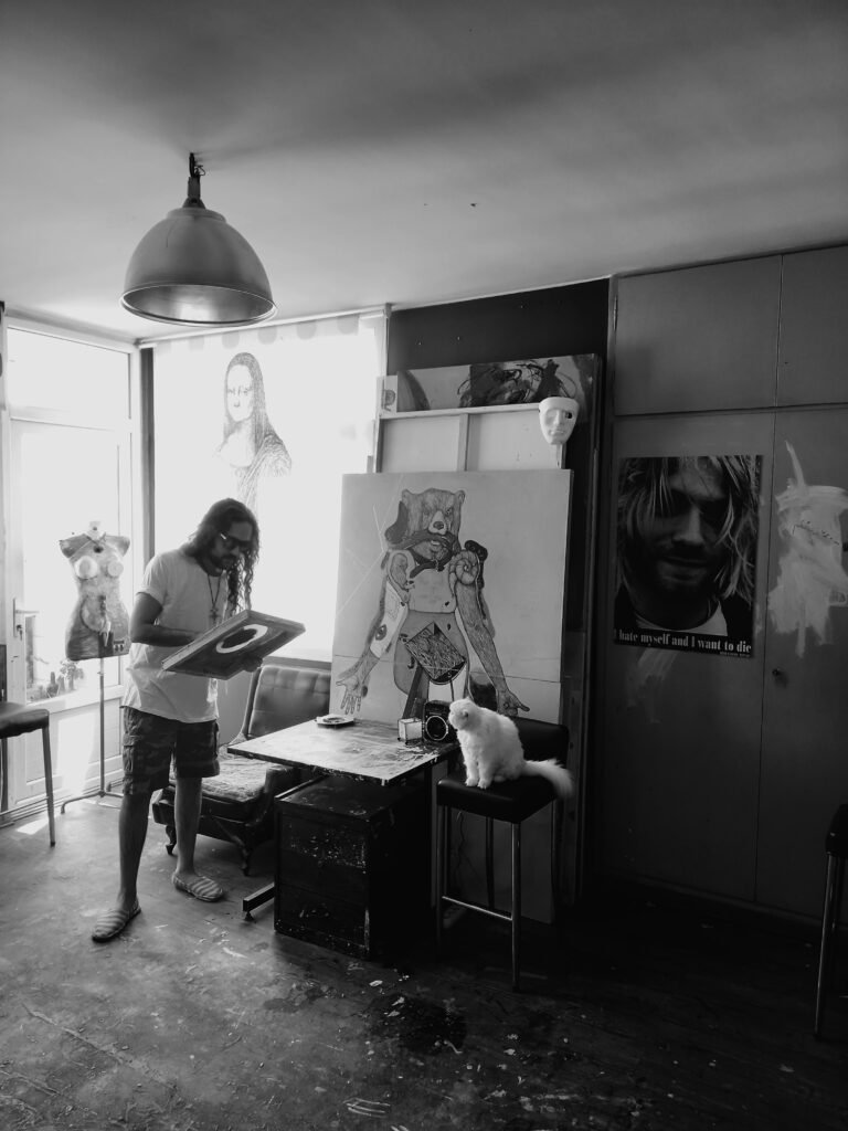 Javad Motekallem studio detail