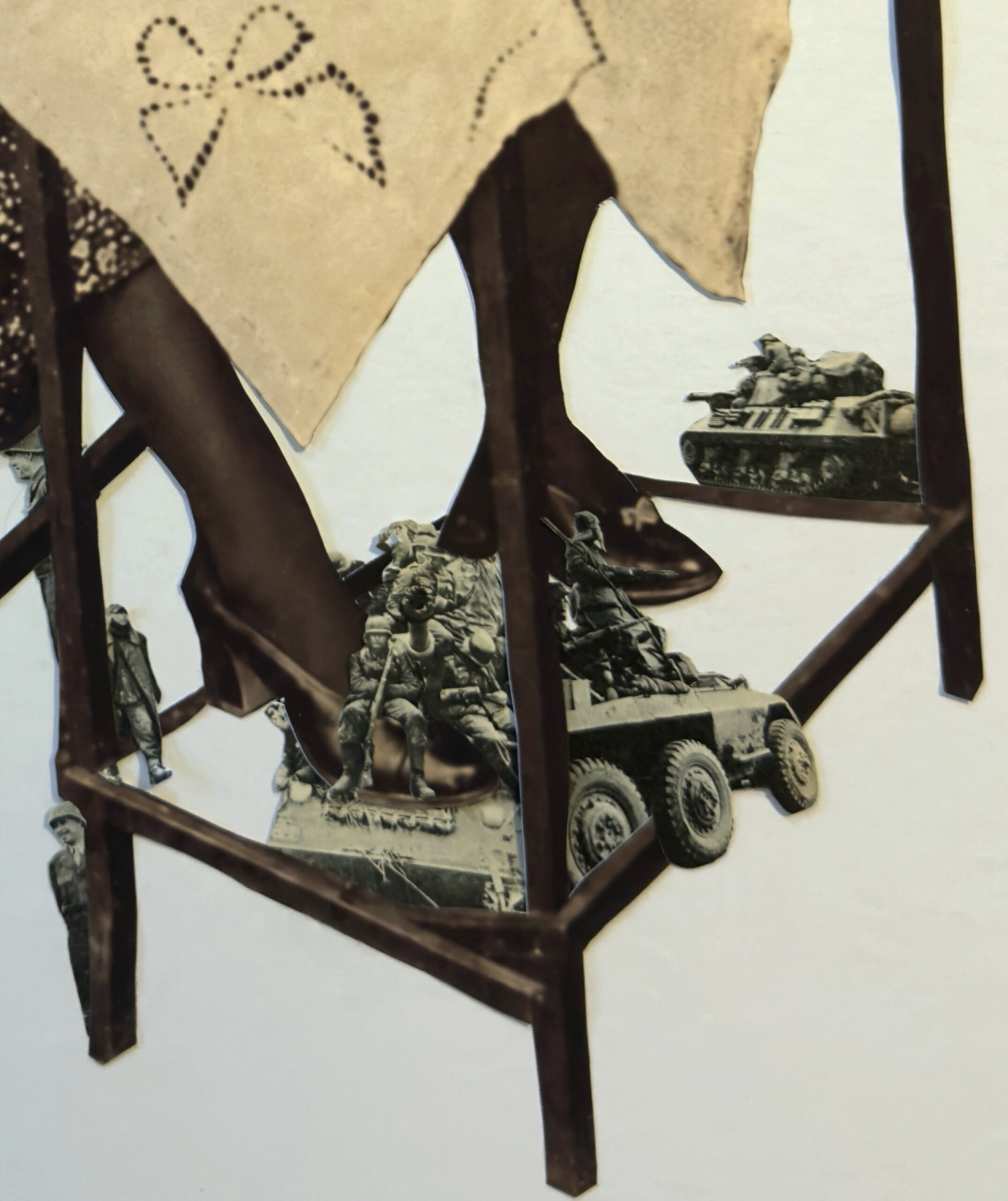 What's happening to ghamar? — Detail close-up